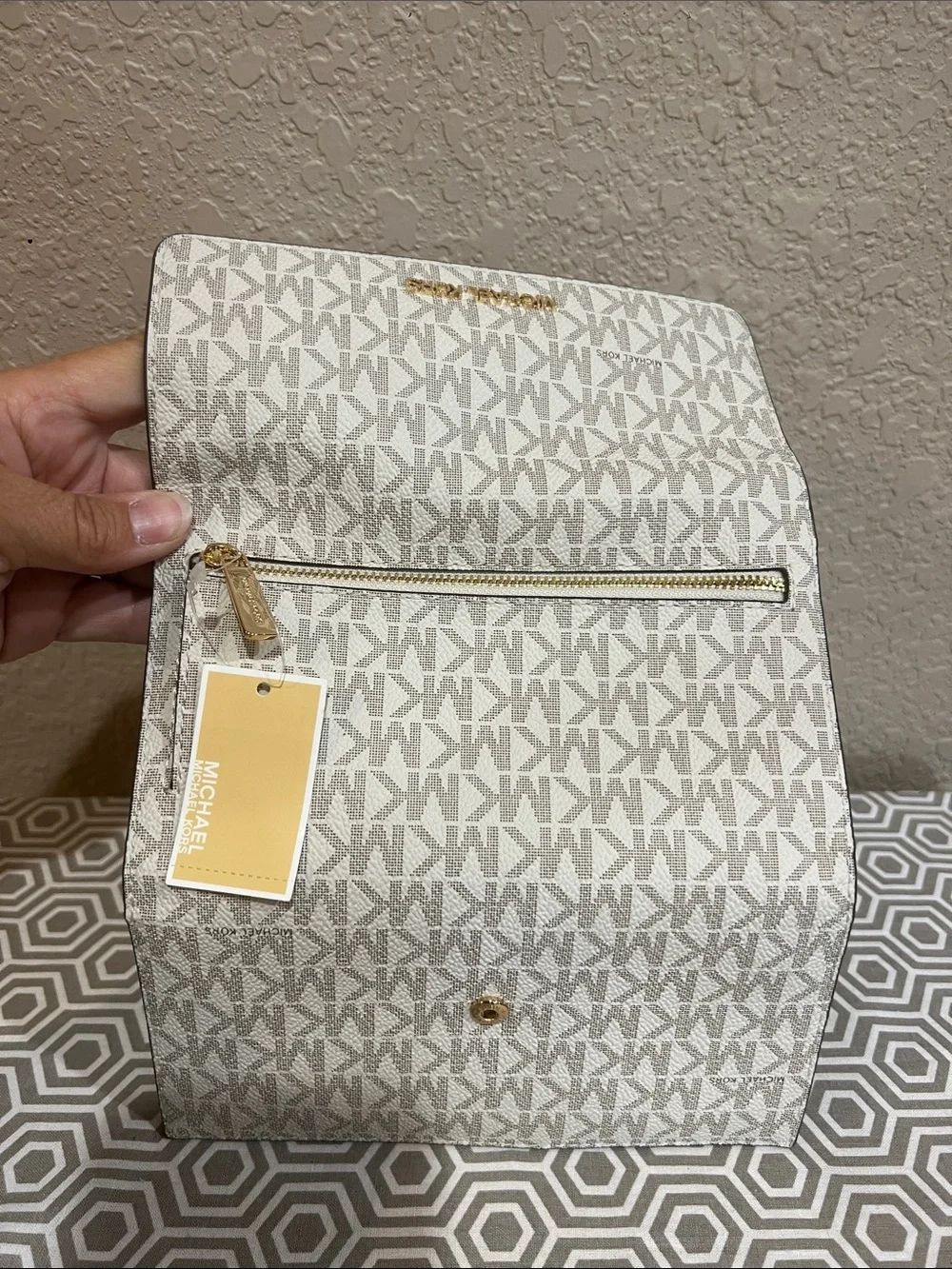 Michael Kors Vanilla MK Logo large trifold with Gold Hardware